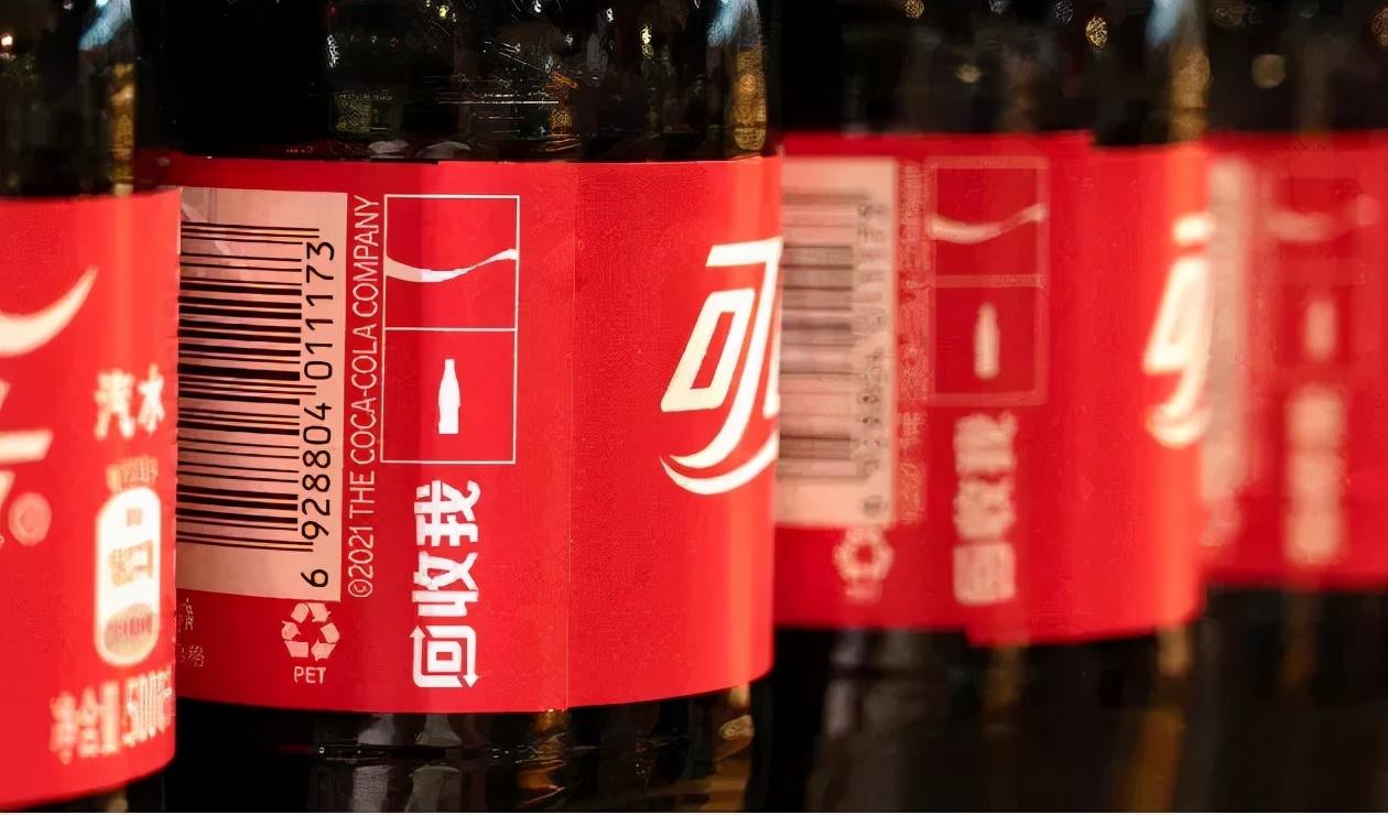 可口可乐在瓶子的包装设计上，玩了什么花样？